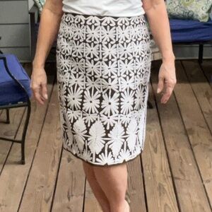 Worth STUNNING Brown and White Embellished Pencil Skirt, 100% Silk, Size 8